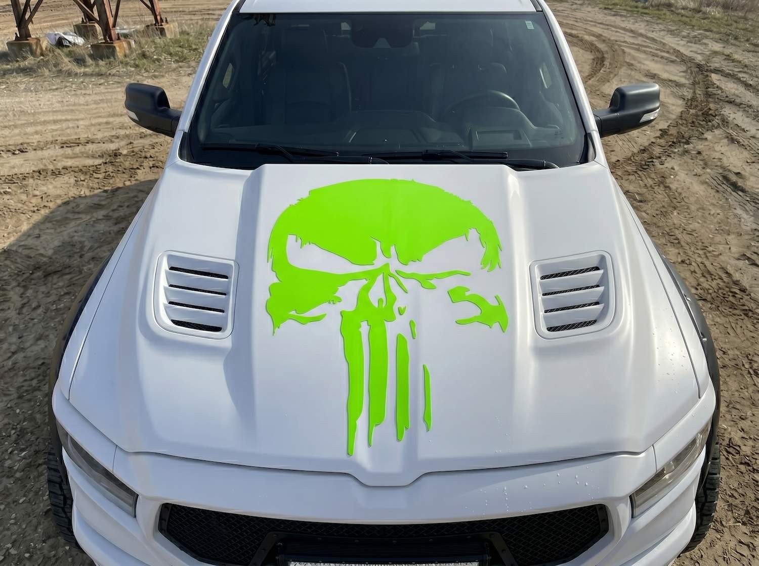 33×23 Distressed Skull Hood Decal Drip Vinyl Sticker for Jeep Truck SUV Graphic